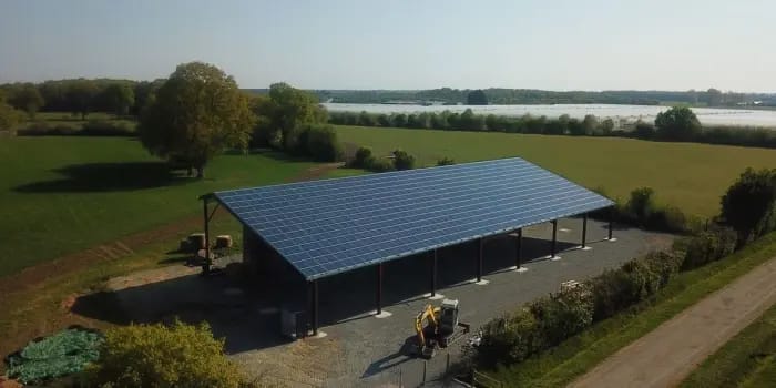 Panneaux solaire sur hangar agricole