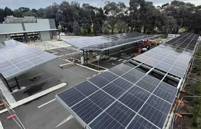 Panneaux solaire sur un parking