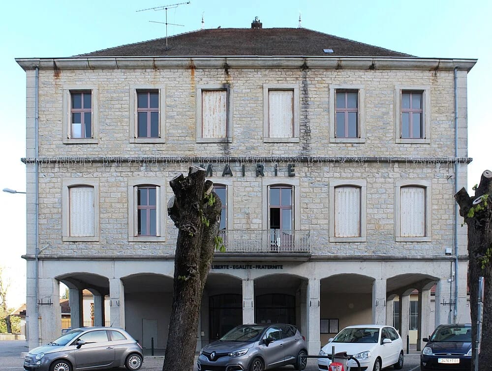Panneaux solaires à Serrières-de-Briord
