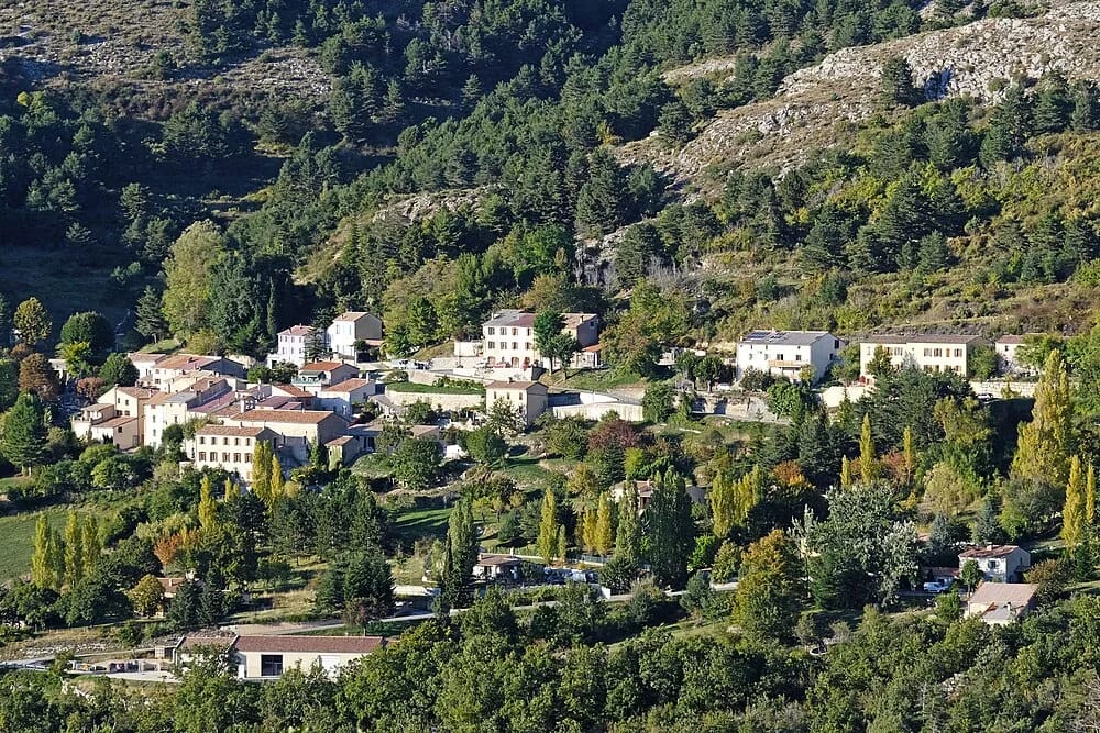 Panneaux solaires à Escragnolles