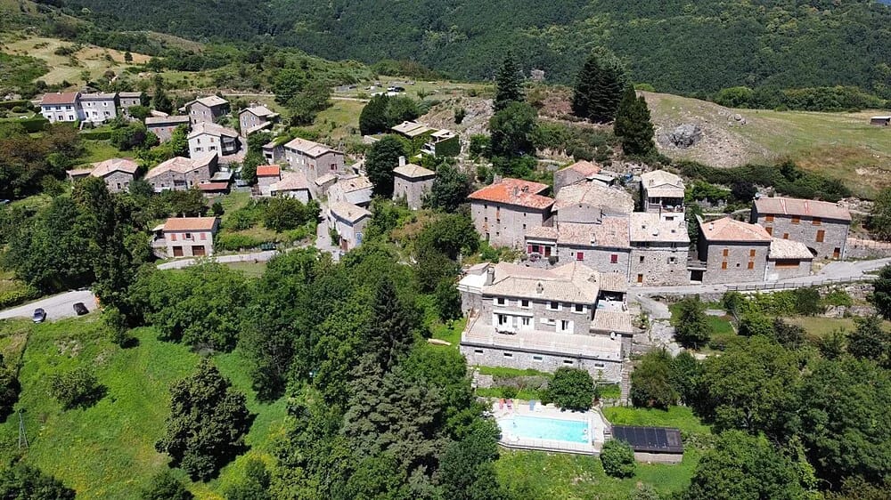 Panneaux solaires à Ajoux