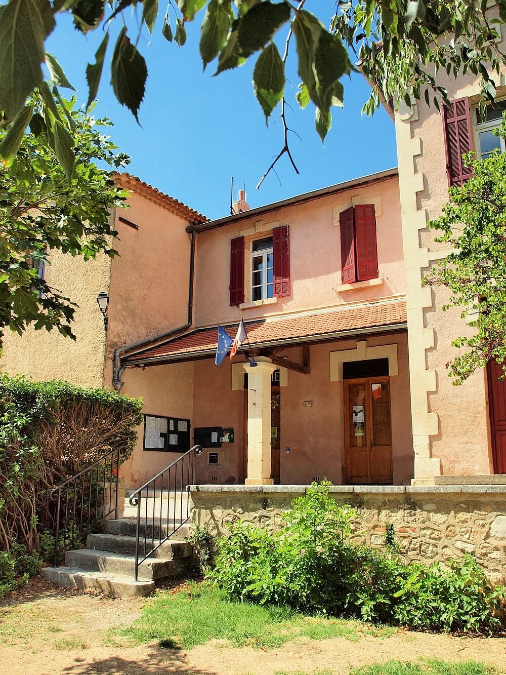 Panneaux solaires à Saint-Antonin-sur-Bayon