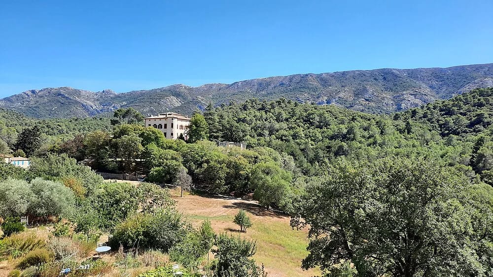 Panneaux solaires à Vauvenargues