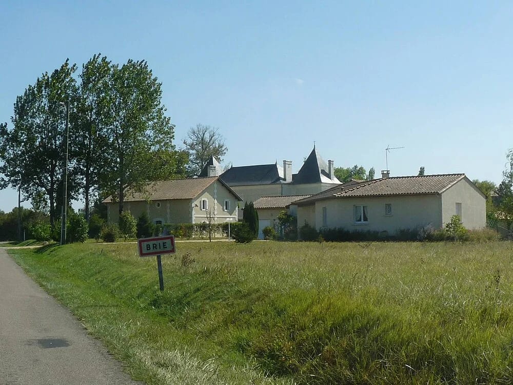 Panneaux solaires à Brie-sous-Chalais