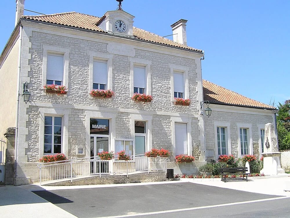 Panneaux solaires à Douzat