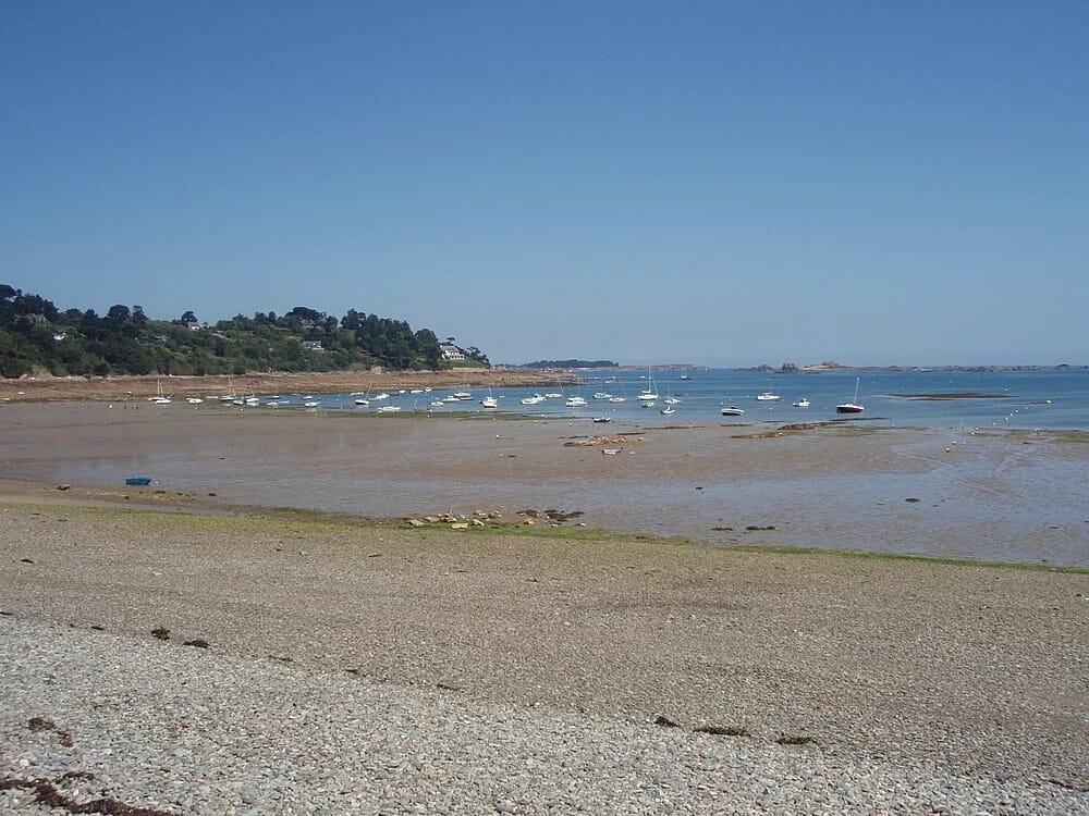 Panneaux solaires à Ploubazlanec