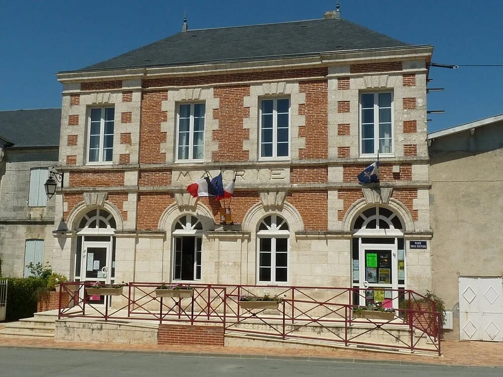 Panneaux solaires à Roche-Chalais