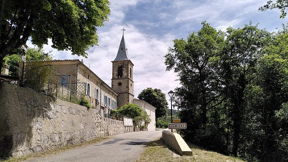 Panneaux solaires à Gumiane