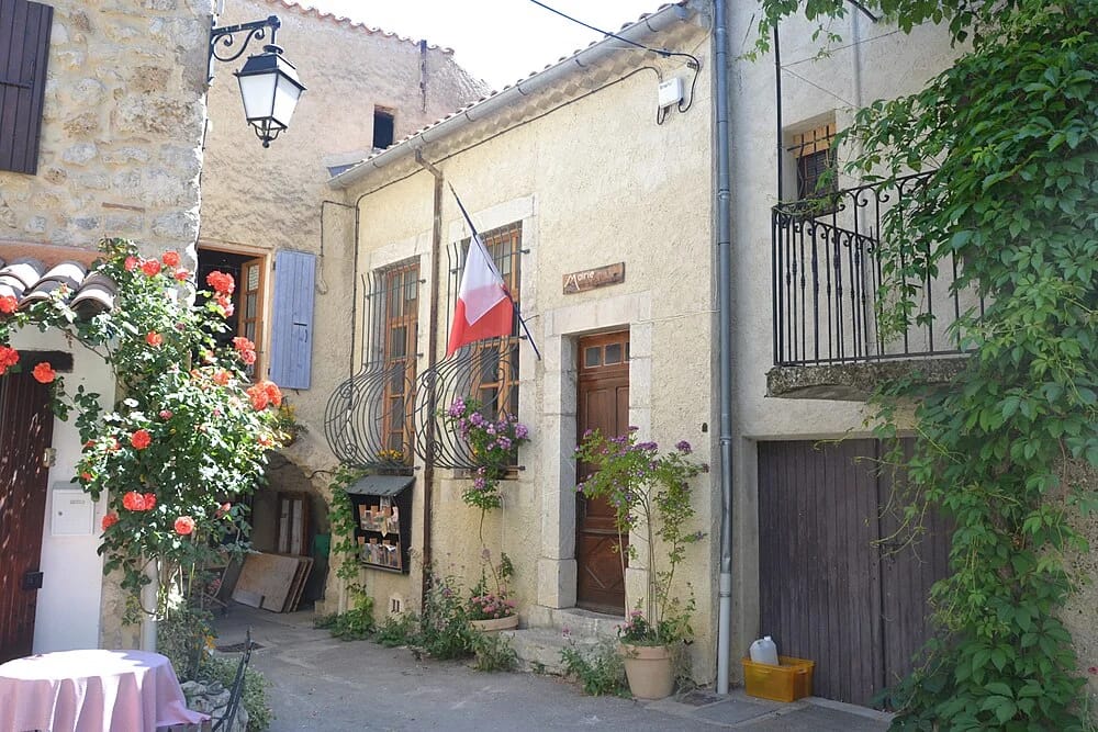 Panneaux solaires à Montréal-les-Sources