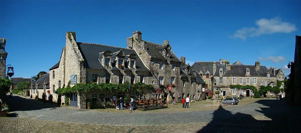 Panneaux solaires à Locronan