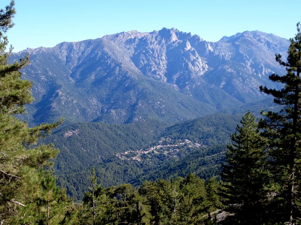Panneaux solaires à Guagno