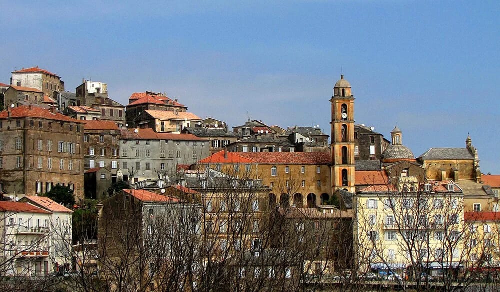Panneaux solaires à Cervione