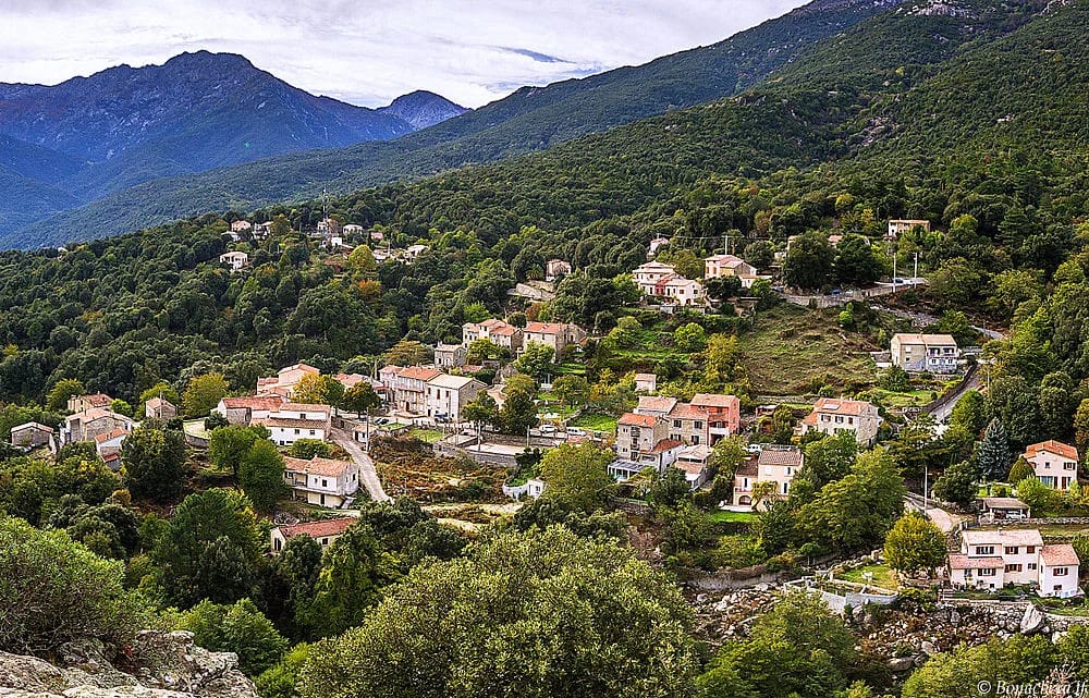 Panneaux solaires à Chisa