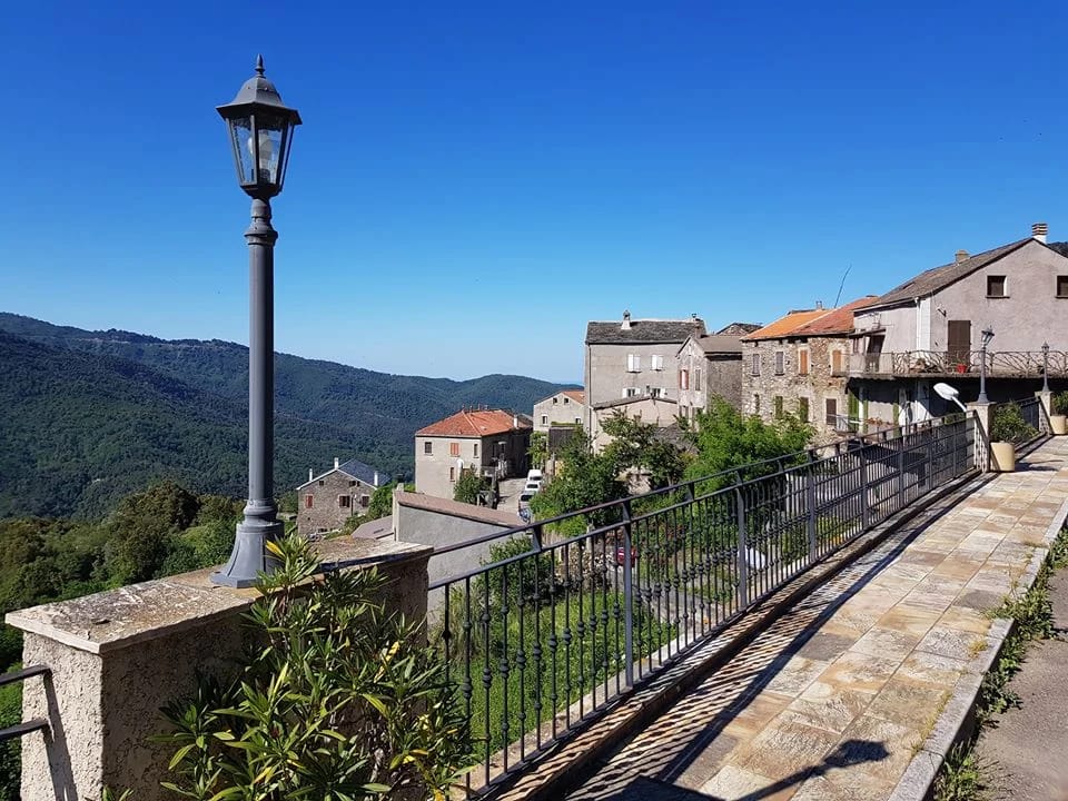 Panneaux solaires à Pruno