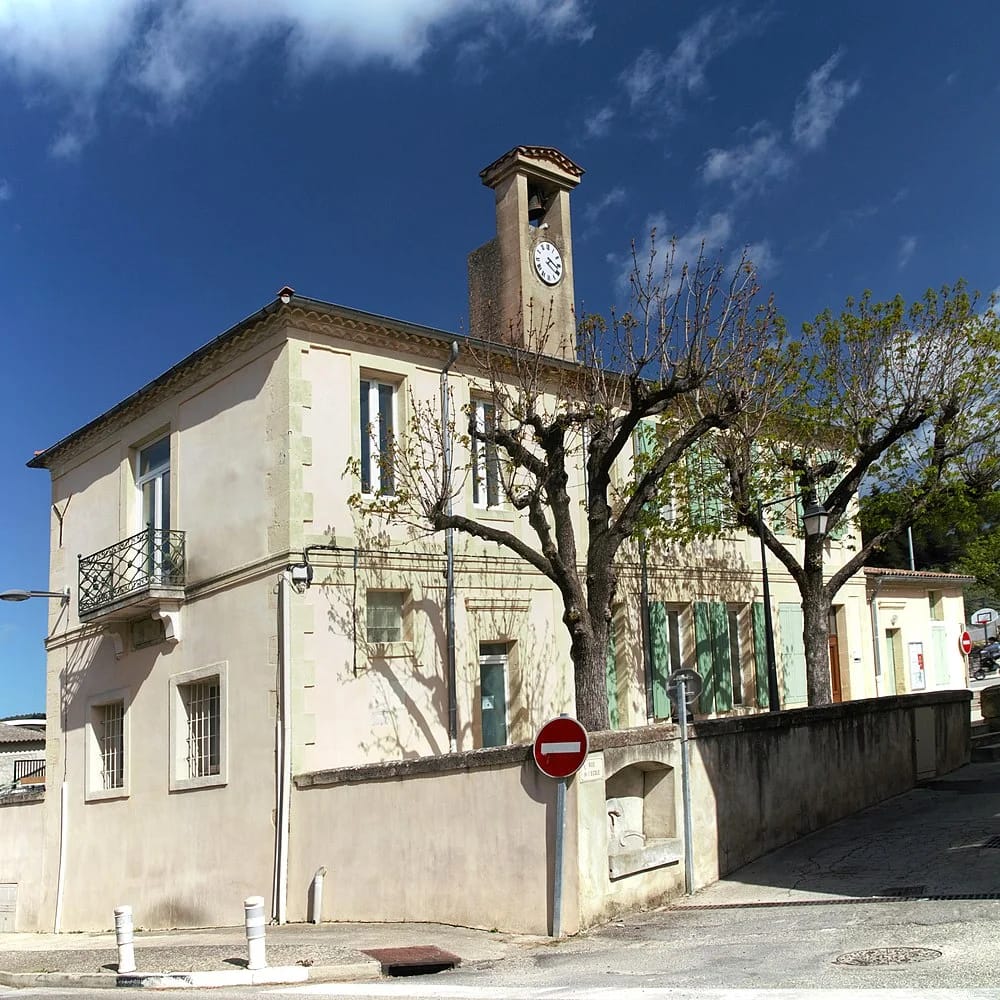 Panneaux solaires à Montmirat