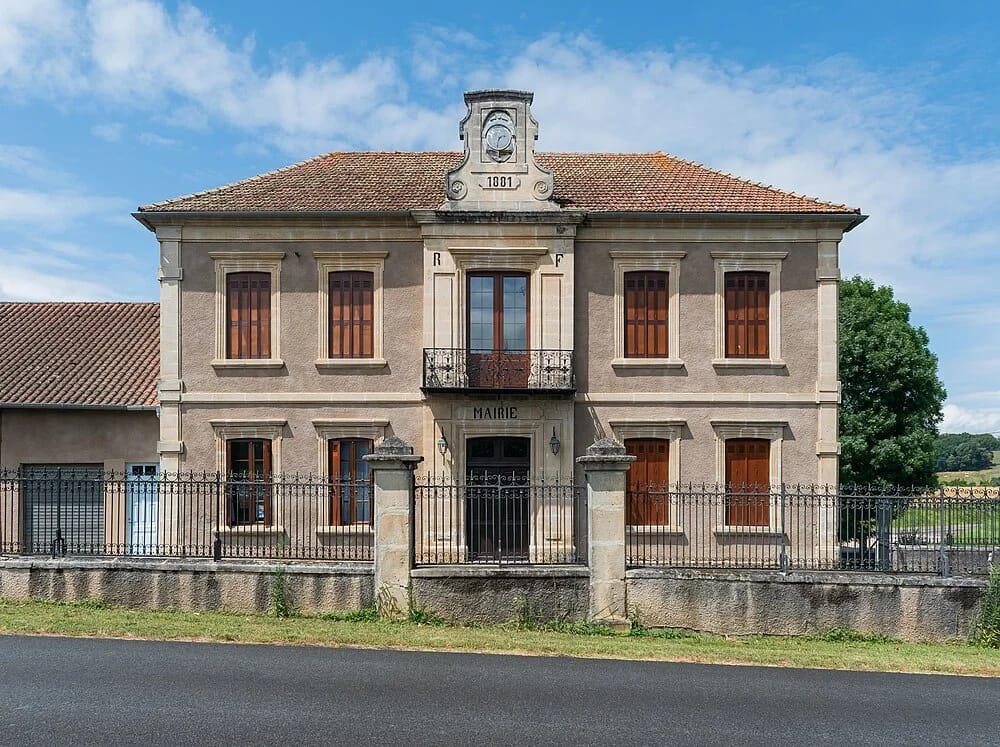 Panneaux solaires à Laguian-Mazous