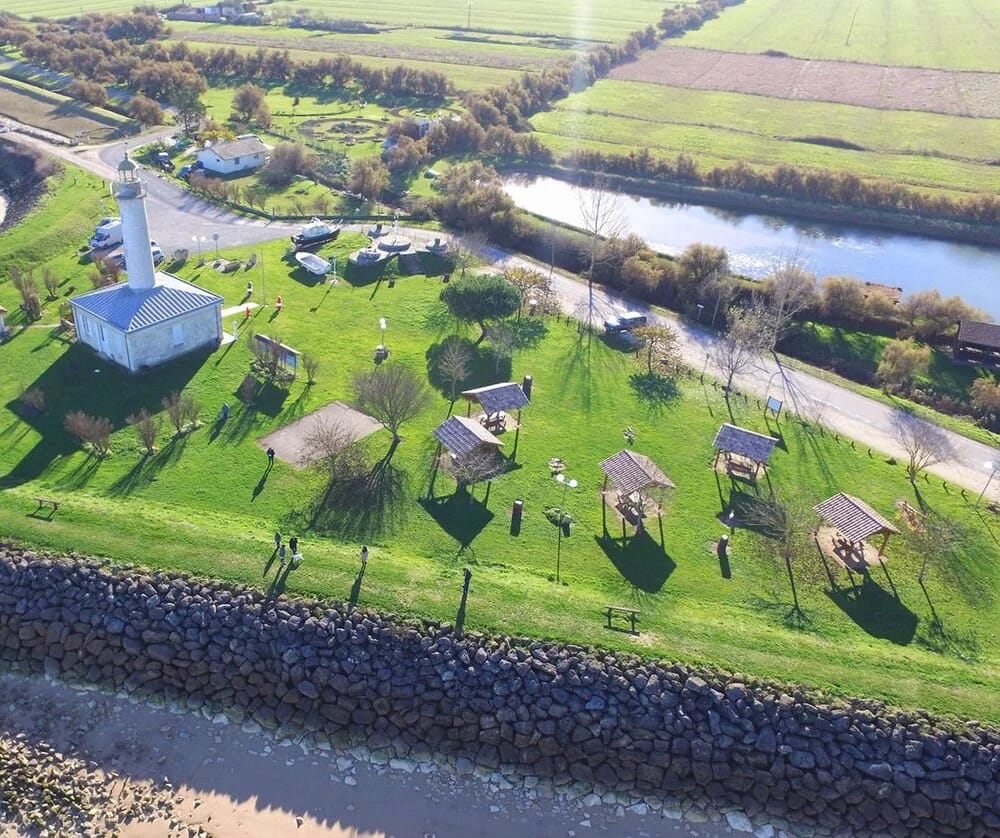 Panneaux solaires à Jau-Dignac-et-Loirac