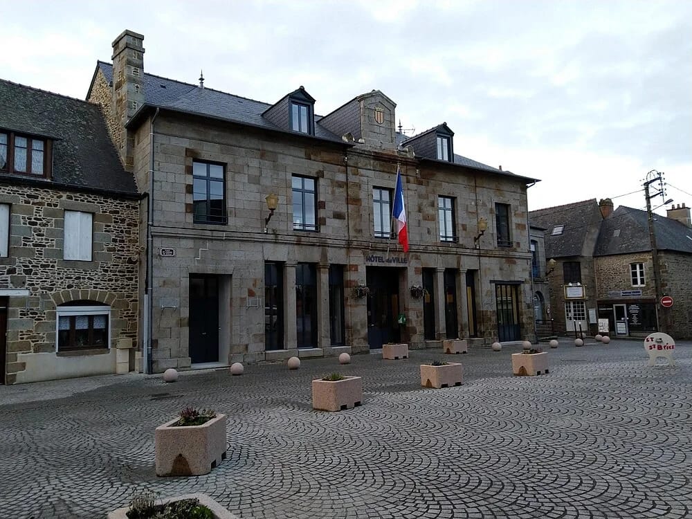 Panneaux solaires à Maen Roch