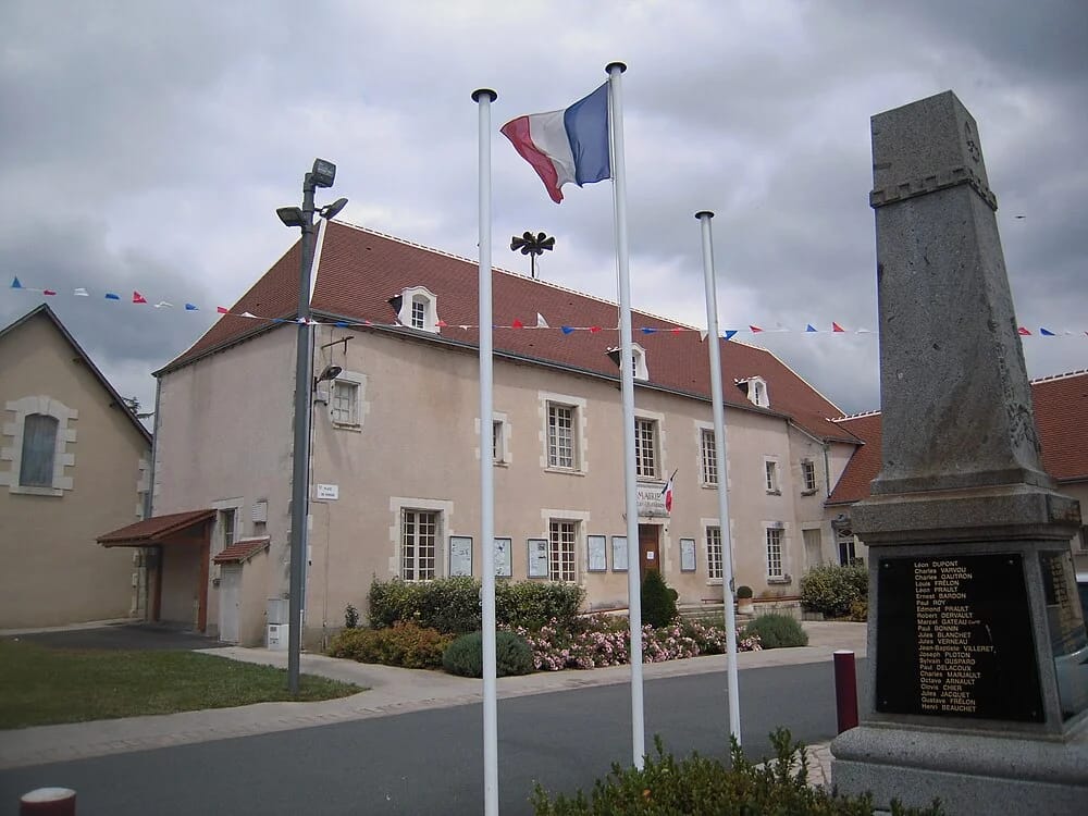 Panneaux solaires à Azay-le-Ferron