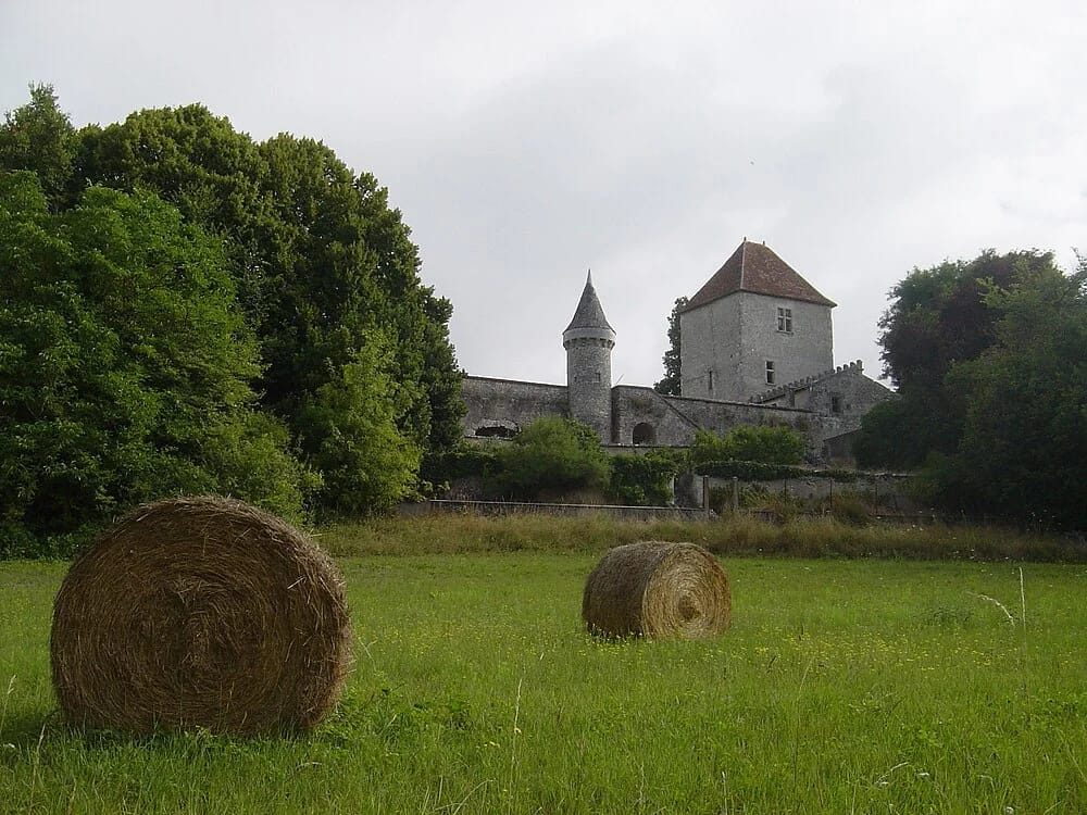 Panneaux solaires à Saint-Cyran-du-Jambot