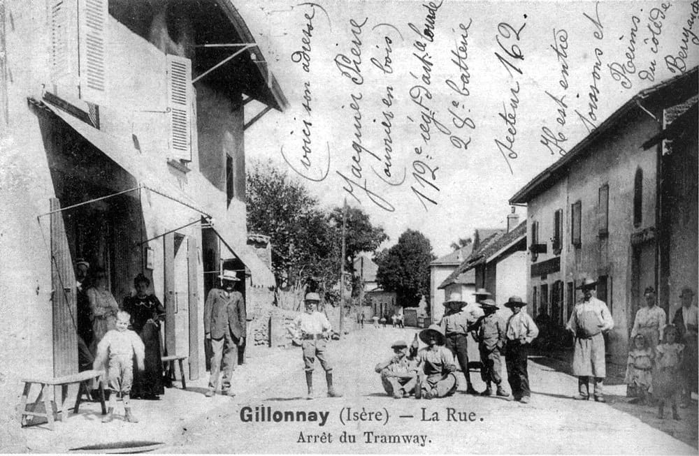 Panneaux solaires à Gillonnay