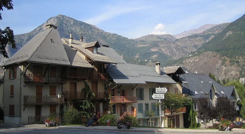 Panneaux solaires au Bourg-d'Oisans