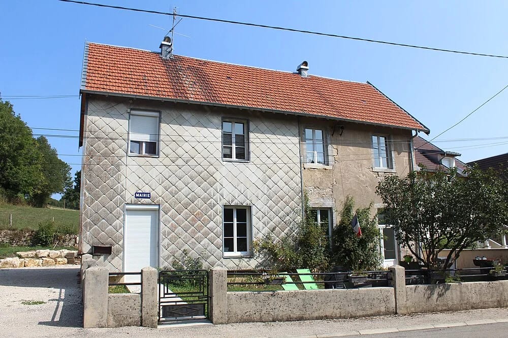 Panneaux solaires à Abergement-lès-Thésy