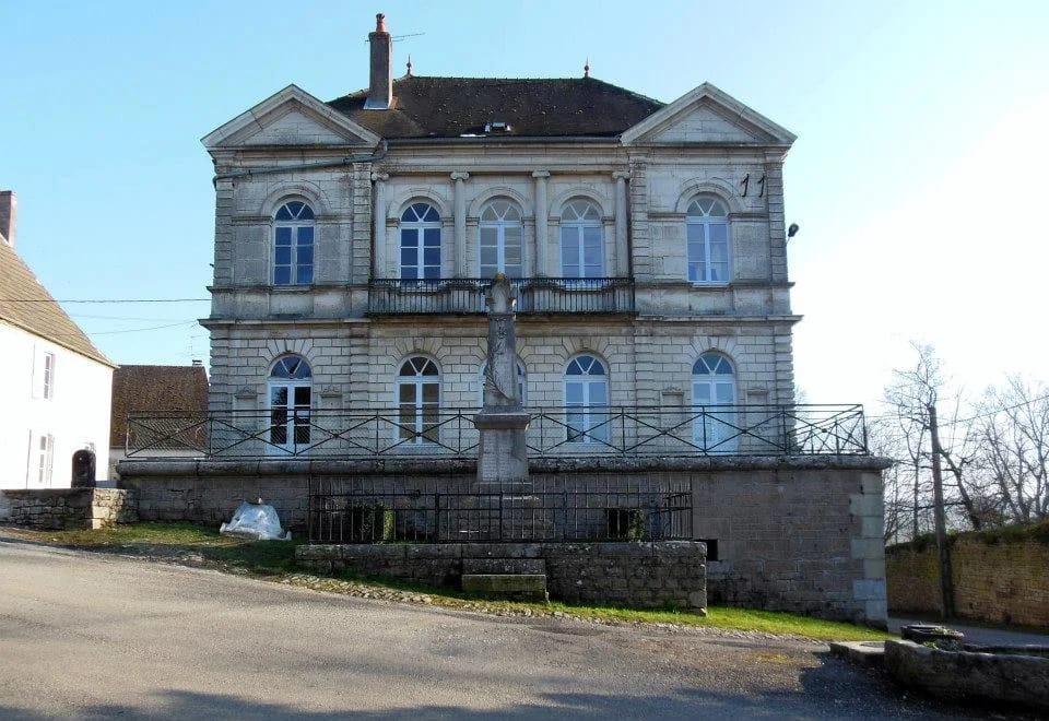 Panneaux solaires à Montmirey-le-Château