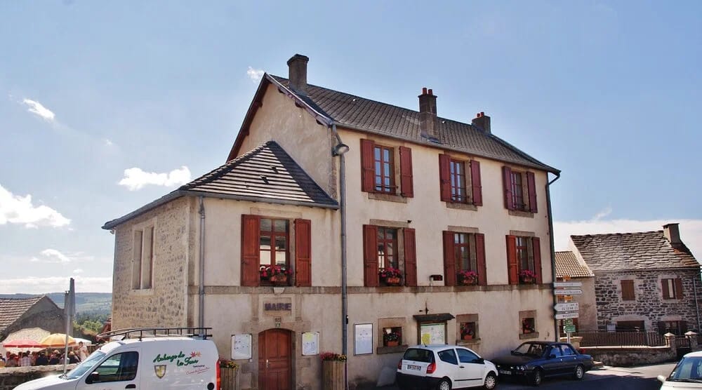 Panneaux solaires à Freycenet-la-Tour