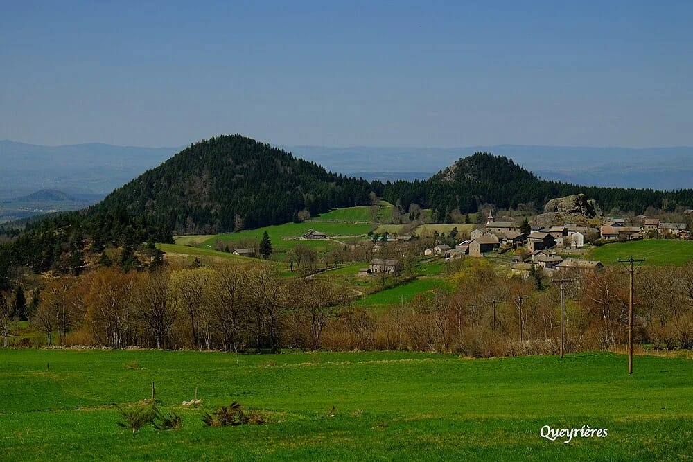 Panneaux solaires à Queyrières