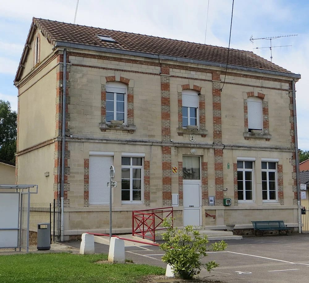 Panneaux solaires à Reims-la-Brûlée