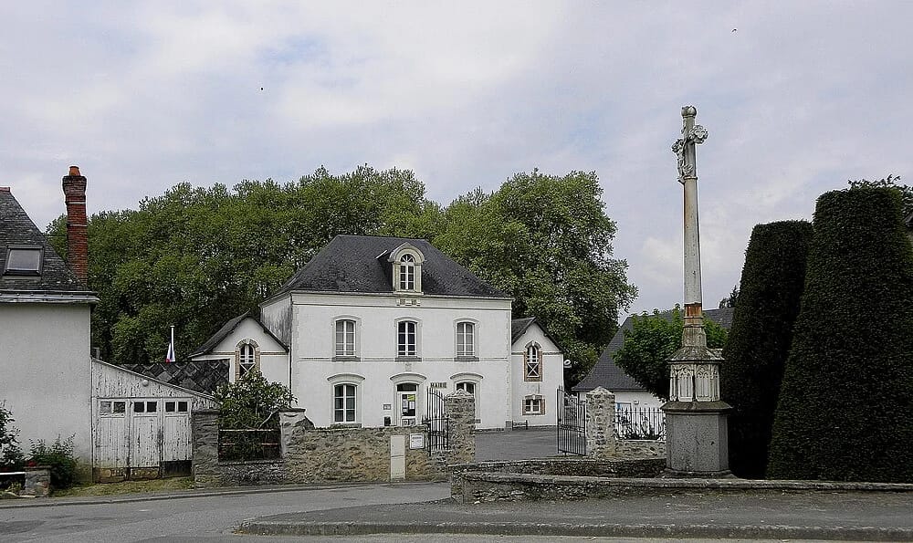 Panneaux solaires à Forcé