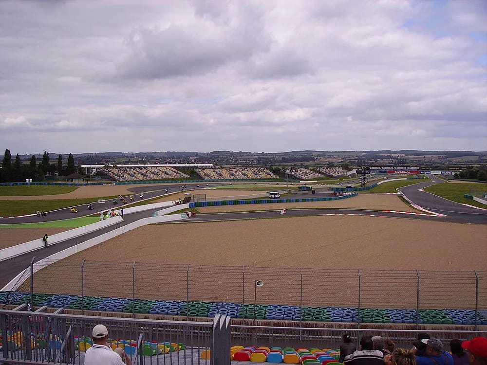 Panneaux solaires à Magny-Cours