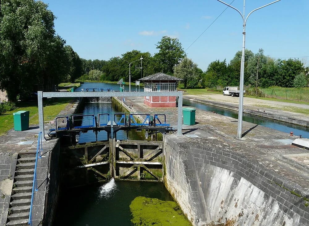 Panneaux solaires à Thun-l'Évêque