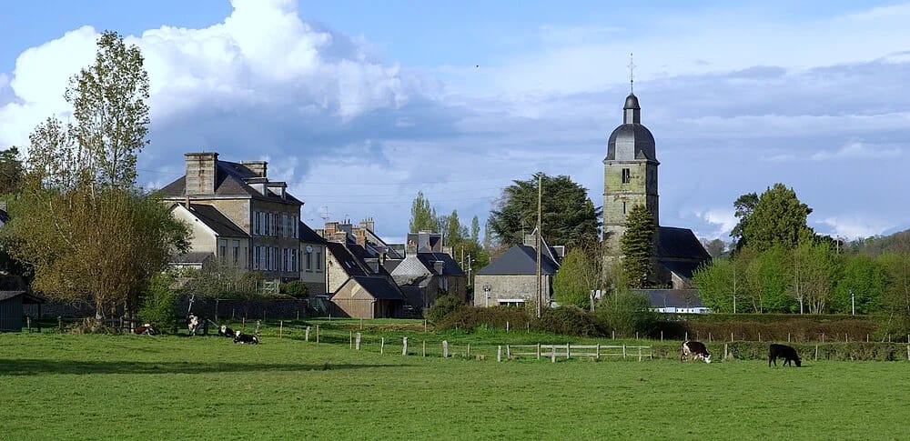 Panneaux solaires à Montsecret-Clairefougère