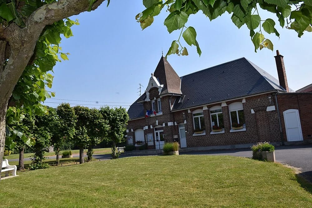 Panneaux solaires à Gomiécourt