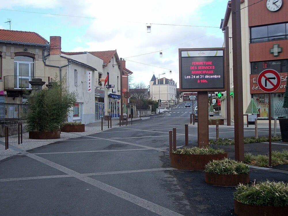 Panneaux solaires au Cendre