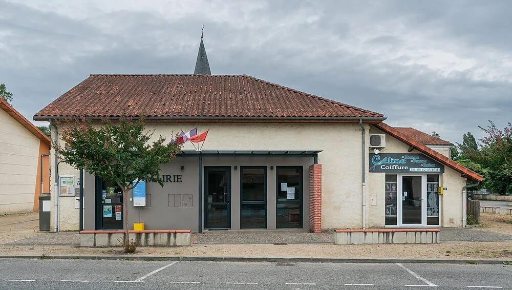 Panneaux solaires à Chelle-Debat