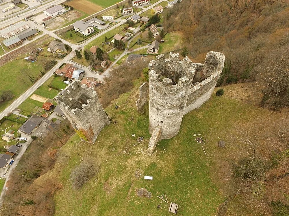 Panneaux solaires à Bâthie