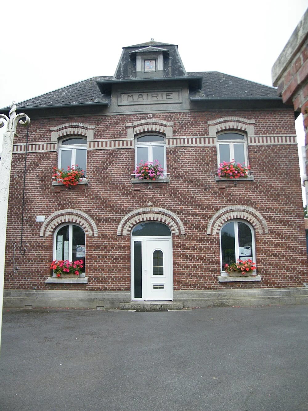 Panneaux solaires à Longavesnes