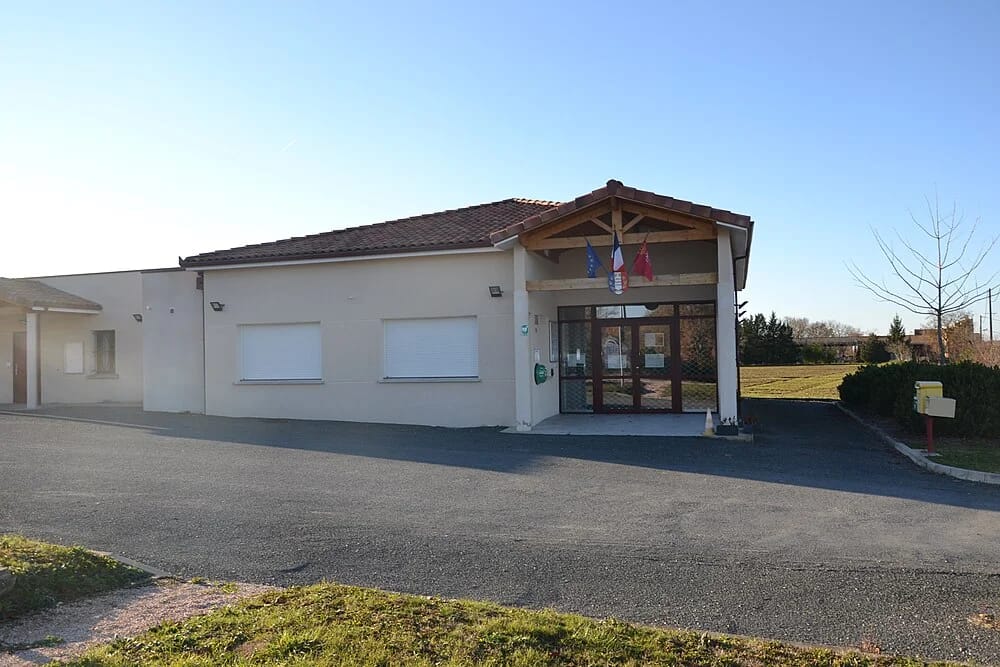 Panneaux solaires à Saint-Julien-du-Puy