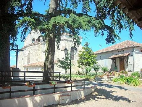 Panneaux solaires à Saint-Vincent-Lespinasse