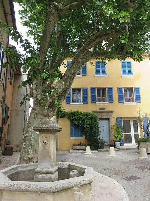 Panneaux solaires à Néoules