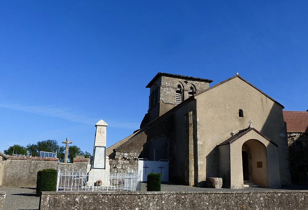 Panneaux solaires à Chirat-l'Église
