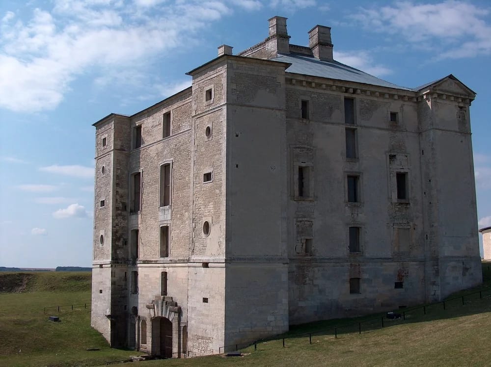 Panneaux solaires à Cruzy-le-Châtel