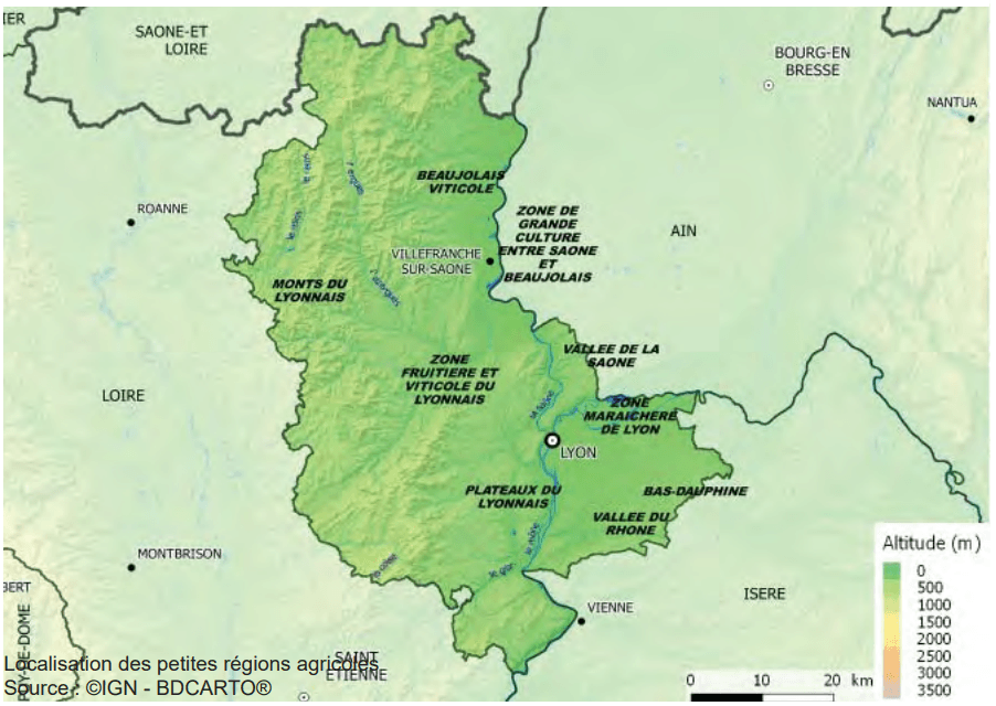 Les petites régions agricoles du Rhônes : Beaujolais, Mont du Lyonnais, Zone fruitière et viticole du Lyonnais, Plateaux du Lyonnais, Zone maraîchère de Lyon, Vallée de la Saône, Bas-Dauphiné, Vallée du Rhône, Zone de grande culture entre Saöne et Beaujolais.